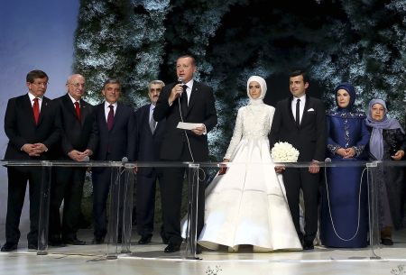 Το τουρκικό ΓΕΕΘΑ εξηγεί γιατί ο αρχηγός πήγε στον γάμο της κόρης του Ερντογάν