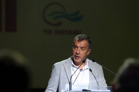 Αιχμηρό σχόλιο Θεοδωράκη στην παραίτηση της Κ. Μάρκου