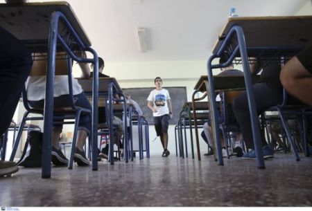 Πανελλαδικές: αρχαία ελληνικά και μαθηματικά την Τετάρτη