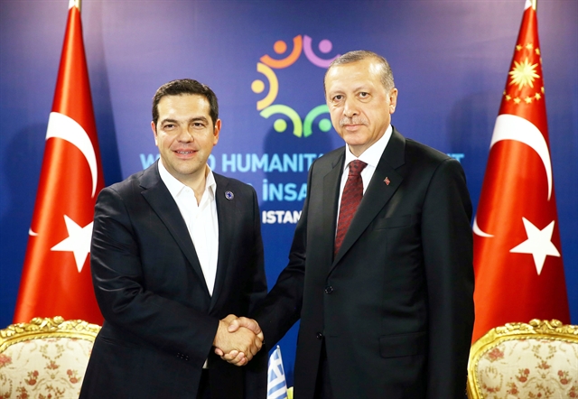 Ο Τσίπρας, η Περιστέρα και η Εμινέ