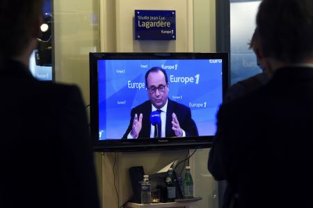 Επιμένει ο Ολάντ για τα εργασιακά: Καλύτερα δυσάρεστος παρά άπραγος