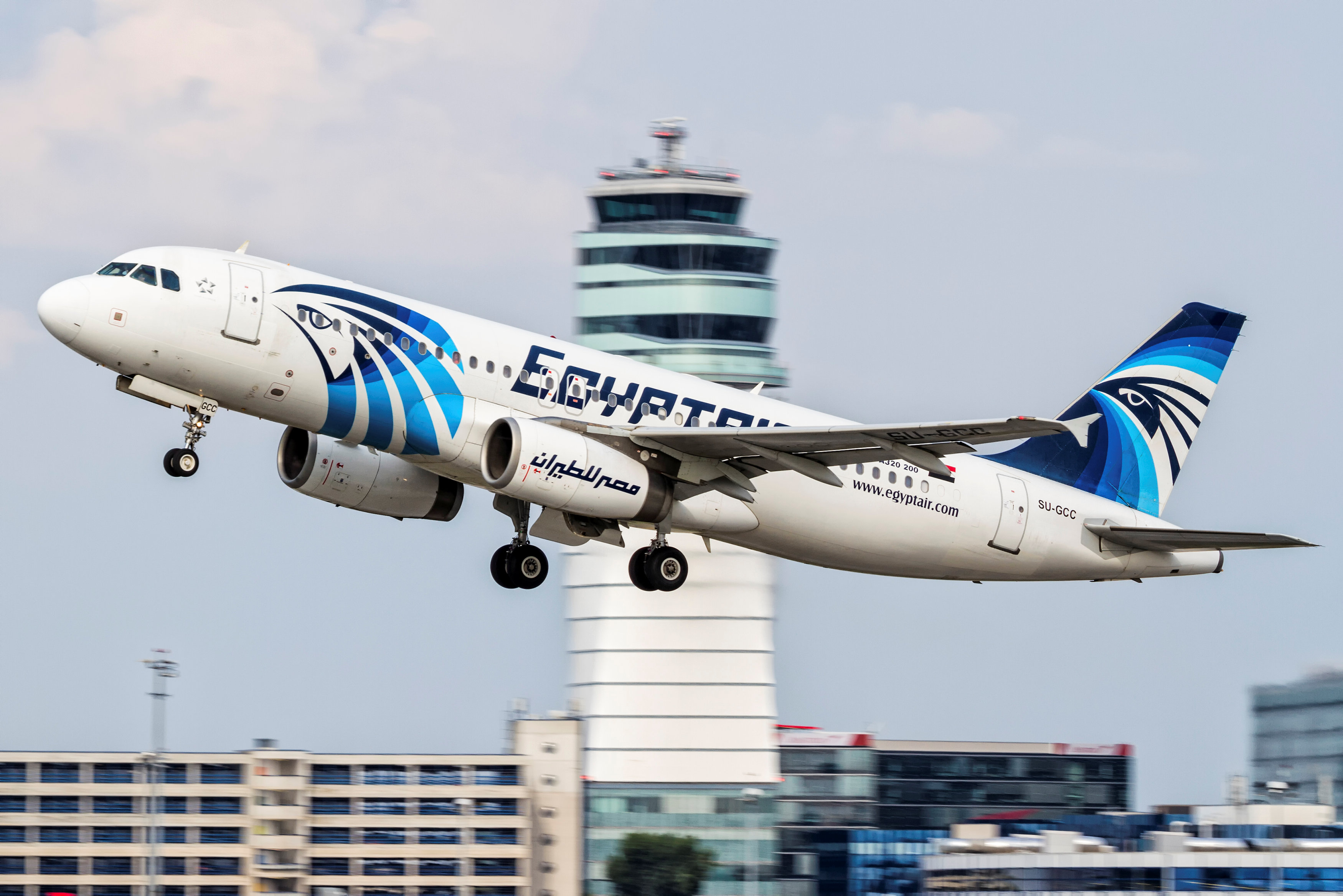 Βρέθηκαν συντρίμμια της πτήσης της Egyptair 230 νμ ΝΑ της Κρήτης – Το αεροσκάφος έπεσε από τα 37.000 πόδια