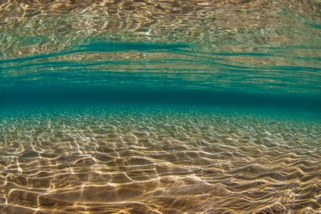 Απειλή σε μπουκάλι!