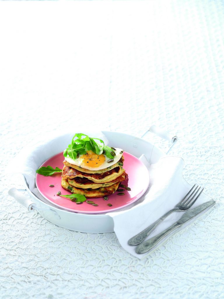 Pancakes με σπανάκι και τηγανητό αβγό