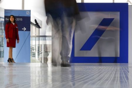 Γερμανία: Υψηλή αποταμίευση και χαμηλοί μισθοί