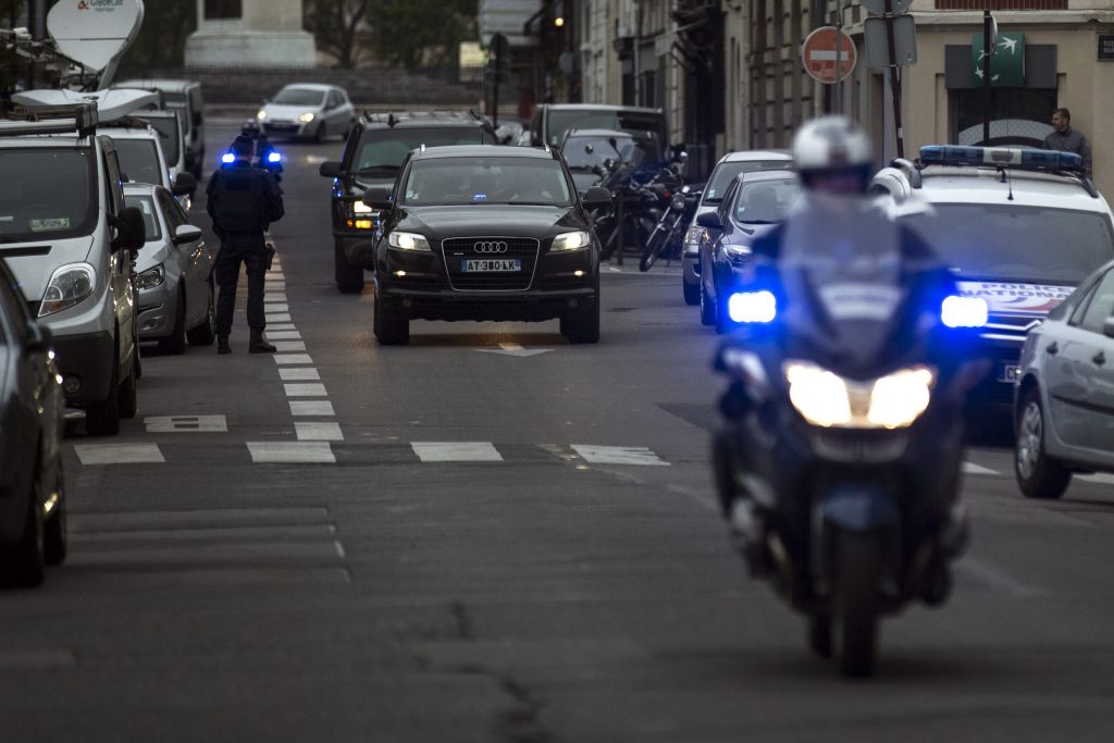 Σιωπή Αμπντεσλάμ ενώπιον γάλλων εισαγγελέων για επιθέσεις στο Παρίσι