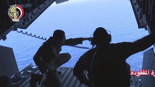 Δύο μοιραία λεπτά και έξι σενάρια για την νέα αεροπορική τραγωδία