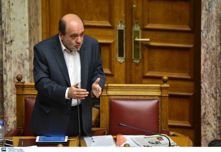 Αλεξιάδης: Αλλάζουν οι φόροι, τελευταία ευκαιρία για κρυφά εισοδήματα