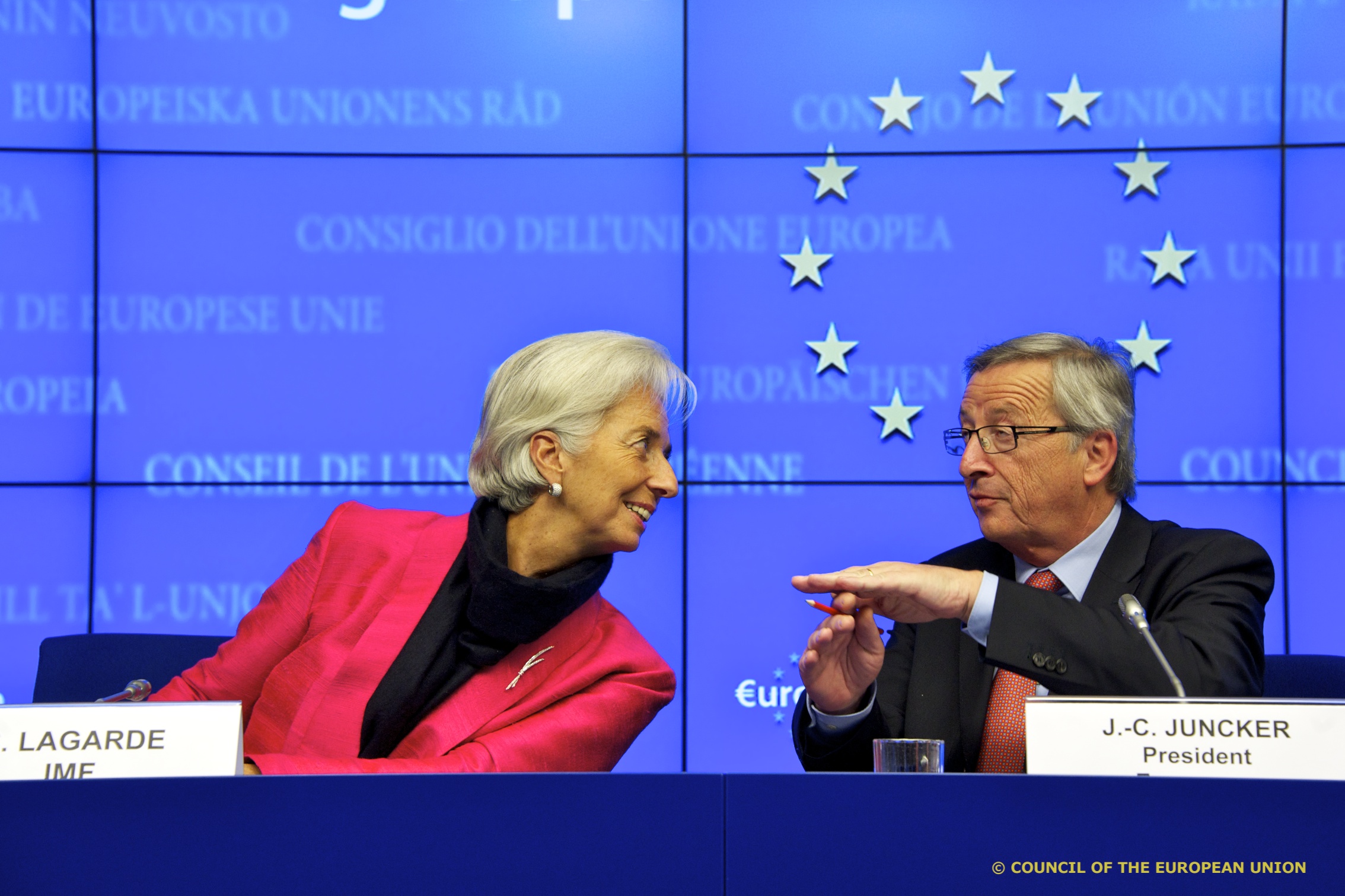 Europe and IMF offer differing proposals for Greek debt relief