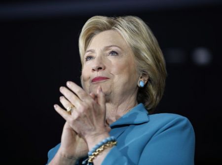 H Χίλαρι γίνεται άγαλμα στους Αγίους Σαράντα για το Κόσοβο