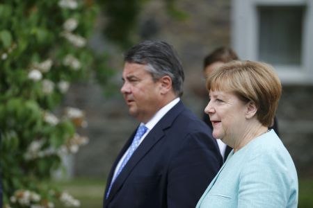 Γκάμπριελ: Χαιρετίζει τη συμφωνία για το ελληνικό χρέος