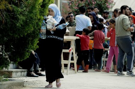 Πειραιάς: Μαζικά στο νοσοκομείο δεκάδες πρόσφυγες