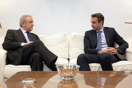 Το προσφυγικό στο επίκεντρο της συνάντησης Μητσοτάκη-Αβραμόπουλου