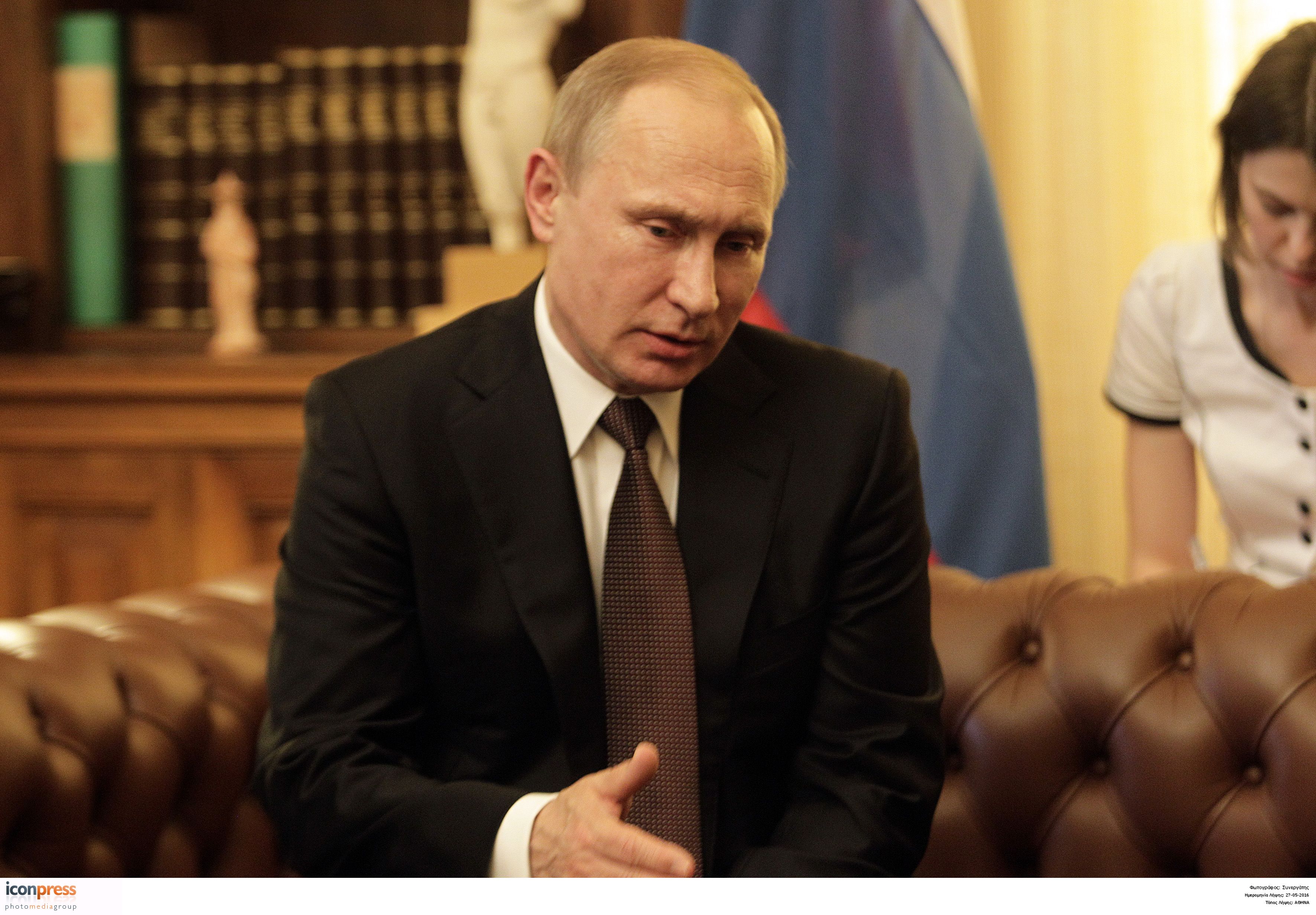 Σύσκεψη υπό τον Πούτιν για την οικονομική κατάσταση της Ρωσίας