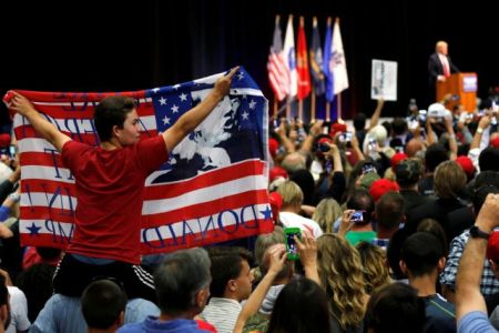 Μ.Πέτερσον: Ο Τραμπ διώχνει πολλούς Ρεπουμπλικανούς ψηφοφόρους