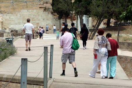 Kρίνεται η τύχη 500.000 κρατήσεων από Μεγάλη Βρετανία