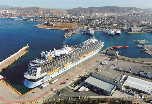 Επιστρέφουν τα κρουαζιερόπλοια στον Πειραιά | tovima.gr