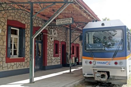 ΤΡΑΙΝΟΣΕ: Πλήγμα για τον τουρισμό η διακοπή του Οδοντωτού