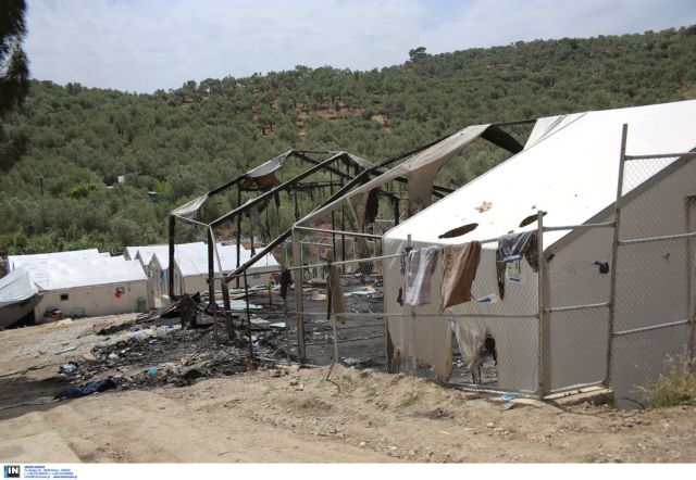 Χίος: Επεισόδια και φωτιά στο χώρο φιλοξενίας προσφύγων στη Σούδα