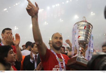 Spanoulis signs new two-year contract with Olympiacos