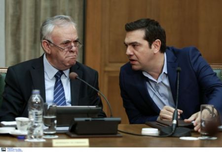 Γιατί ο «κόφτης» δεν κόβει το χρέος