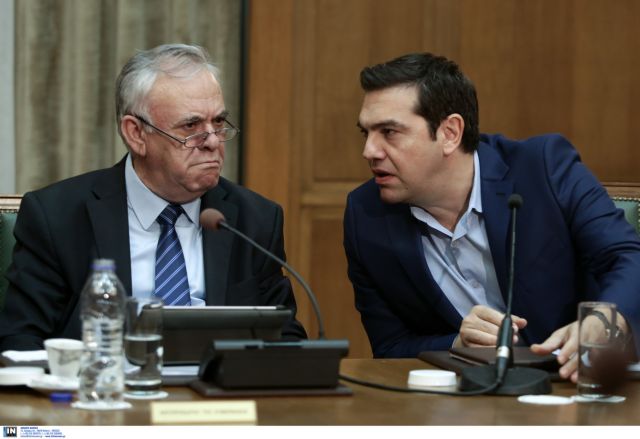 Τι κρύβεται πίσωαπό τη διάσταση Τσίπρα – Δραγασάκη για το χρέος