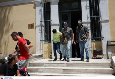 Ξεκίνησε η δίκη για την επίθεση κατά Π. Καλλίτση και της συζύγου του