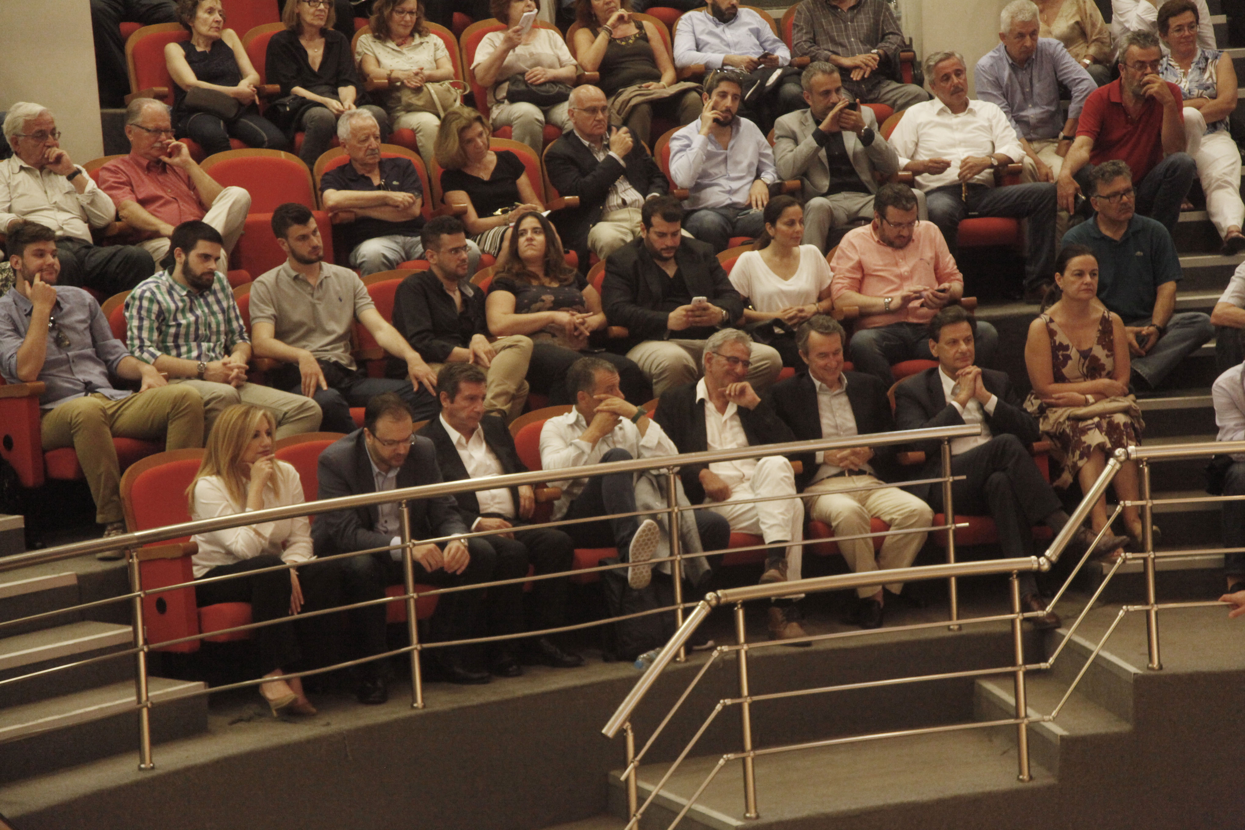 Κεντροαριστερά: Αναζητούν νέα ημερομηνία για τις εκλογές