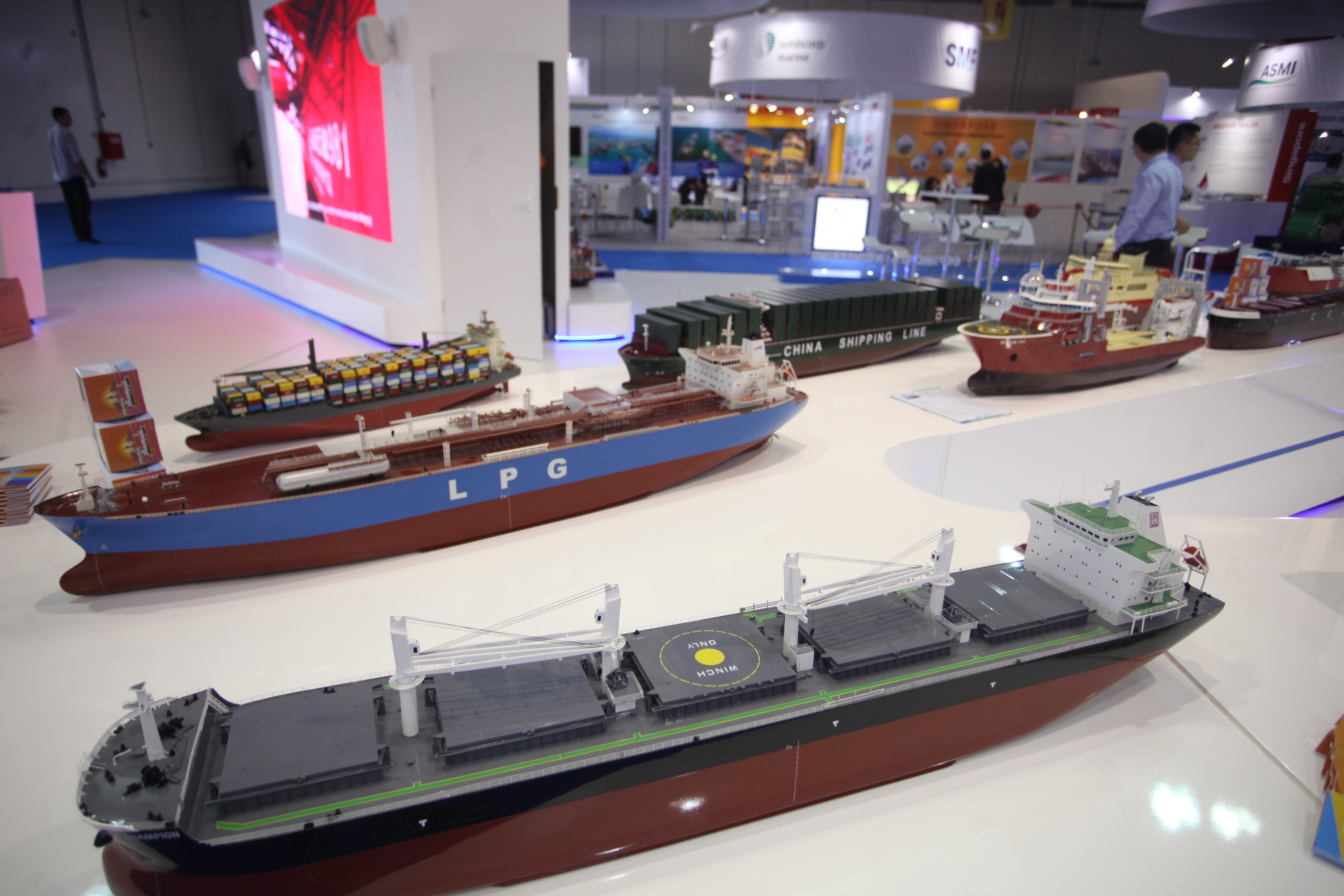 Προς συρρίκνωση ο ναυπηγικός τομέας Ν. Κορέας και Κίνας