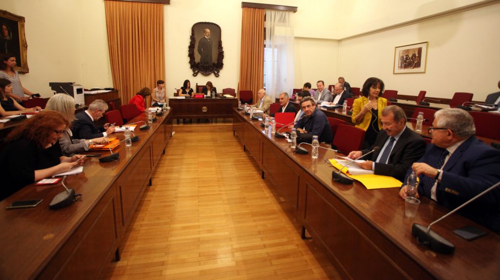 Επεισοδιακή αναβολή της ακρόασης Τσατάνη από την Επιτροπή Θεσμών