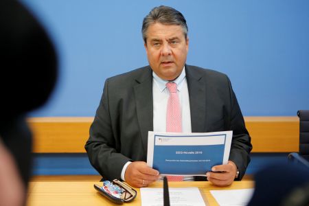 Σίγκμαρ Γκάμπριελ: Το «κούρεμα» παραμένει ανοικτό θέμα