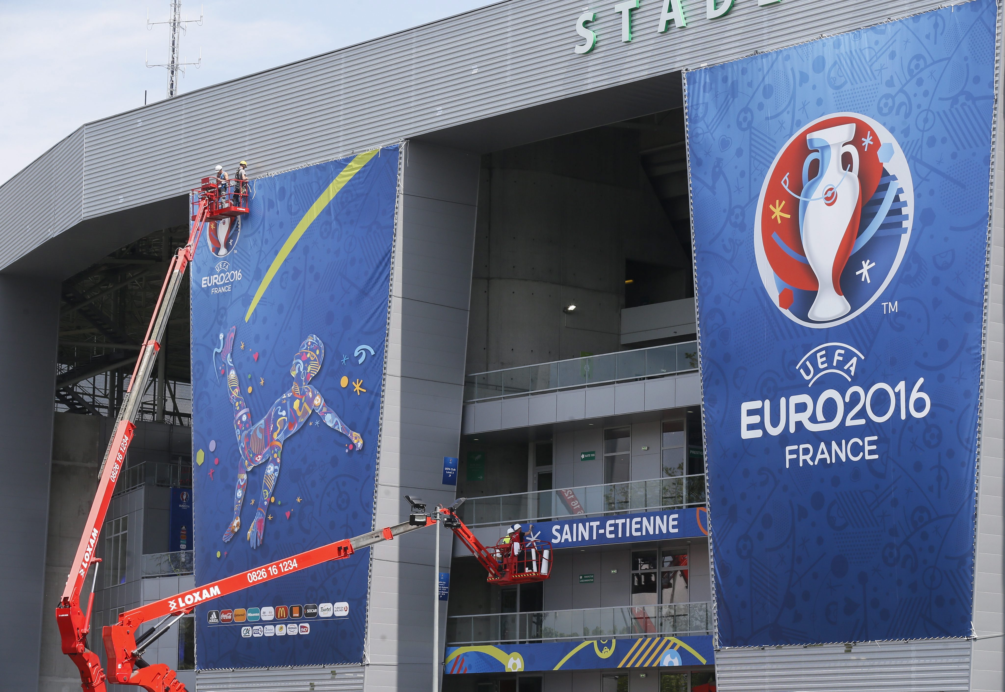 Γαλλία: Σέντρα στο Euro 2016 εν μέσω απεργιών και φόβου για τρομοκρατικό κτύπημα