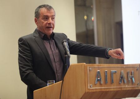 Στ. Θεοδωράκης: «Τα συνδικάτα δεν θα πρέπει να προσθέτουν προβλήματα»