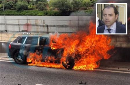 Newspaper publisher P. Mavrikos burned alive in car on Attiki Odos