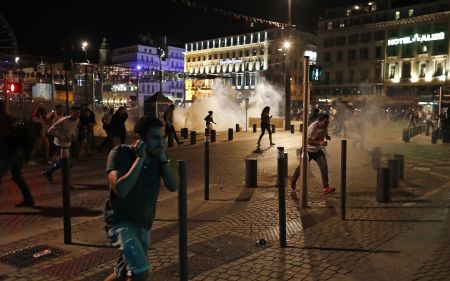 Euro 2016: Βρετανικός και γαλλικός Τύπος καταδικάζουν τα επεισόδια στη Μασσαλία