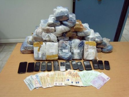 Στρατιωτικοί και πυροσβέστης σε κύκλωμα διακίνησης ναρκωτικών