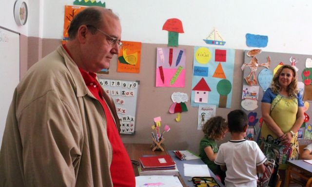 Φίλης: Δεν χάλασε ο κόσμος αν μια μέρα δεν πουν προσευχή στο σχολείο