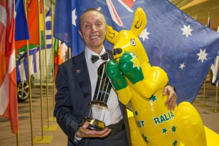 Manny Stul: Ο παιχνιδάς από την Αυστραλία που σάρωσε τα βραβεία