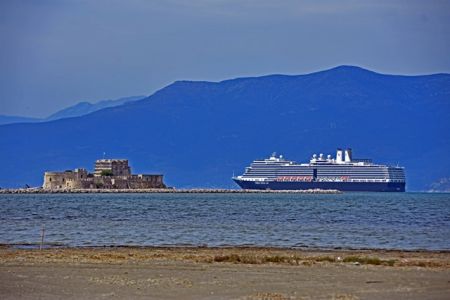 Βλέπουν αύξηση 6%-8% στην προσέλκυση επιβατών κρουαζιέρας