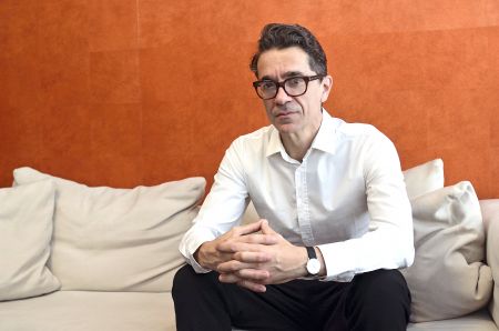 Καστελούτσι: «Μόνον η ομορφιά μπορεί να αναστείλει την πραγματικότητα»