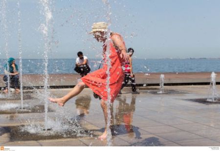 Τους 41 βαθμούς θα αγγίξει η θερμοκρασία το Σαββατοκύριακο