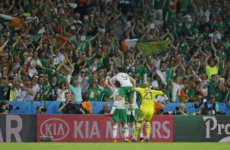 Euro 2016 – Ε’ όμιλος: Ιταλία – Ιρλανδία (0-1) και Σουηδία – Βέλγιο (0-1)