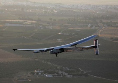 Ηλιακό αεροπλάνο ολοκληρώνει υπερατλαντική πτήση
