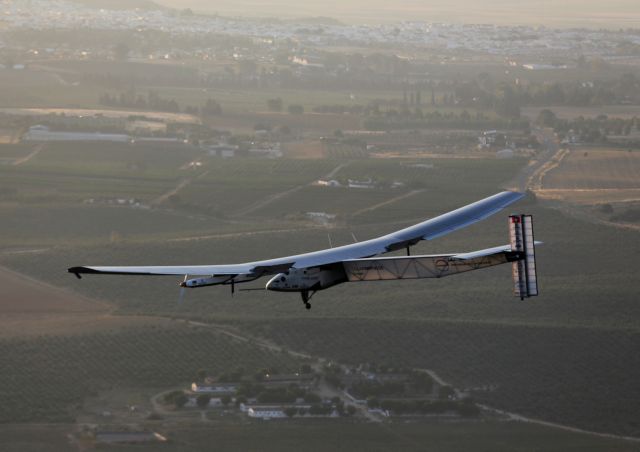 Ηλιακό αεροπλάνο ολοκληρώνει υπερατλαντική πτήση