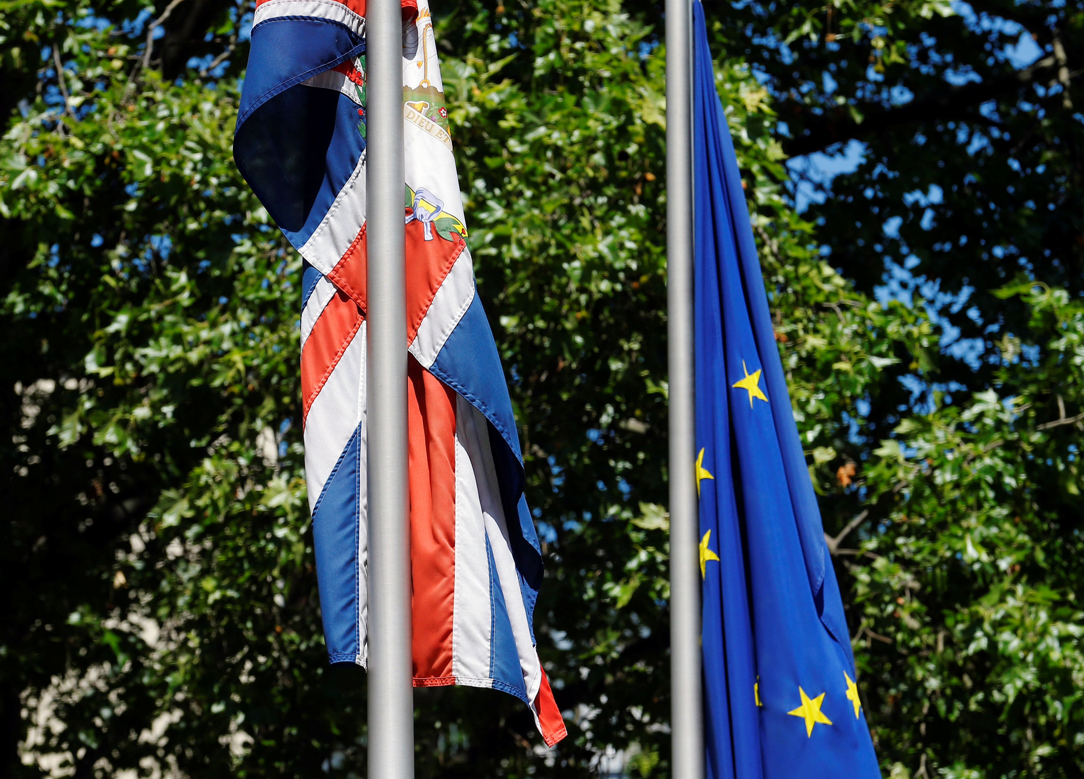 «Σιγή ασυρμάτου» από τις Βρυξέλλες για το βρετανικό δημοψήφισμα