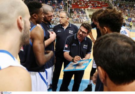 Ο Κατσικάρης δεν έχει καταλήξει ακόμα στην τελική 12άδα