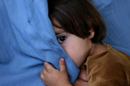 Σε κρατητήρια παραμένουν ασυνόδευτα προσφυγόπουλα