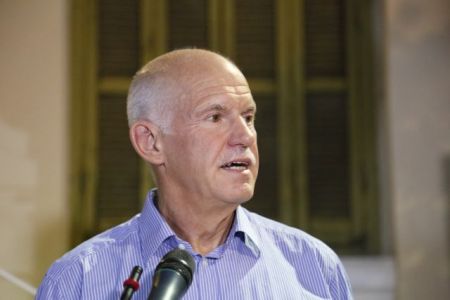 Papandreou: “I would have won a referendum in 2011”