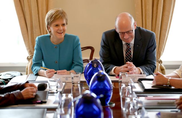 Διαπραγματεύσεις με την ΕΕ θέλει η Στέρτζεον για την παραμονή της Σκωτίας