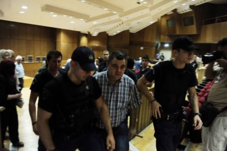 Roupakias assaults photojournalist at Golden Dawn trial